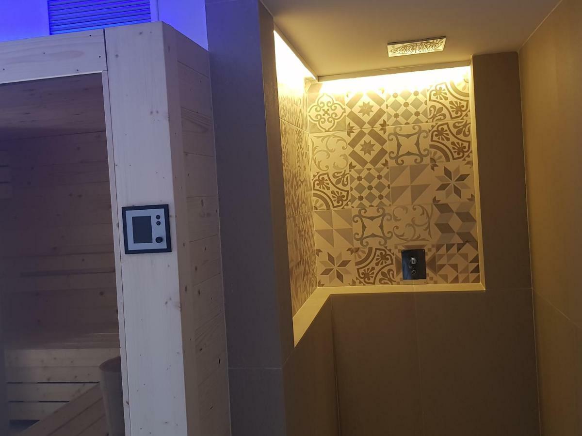 Bonnies Suites & Spa Valencia Ngoại thất bức ảnh